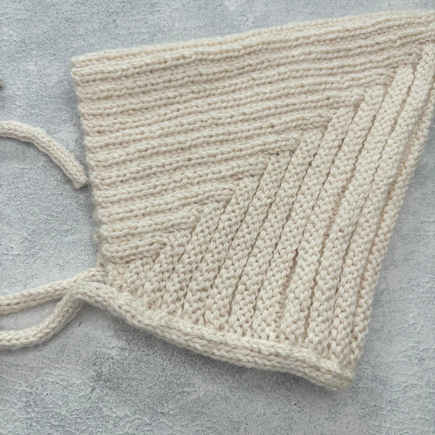 Bonnet Zipfelmütze, KU 45cm // gestrickt