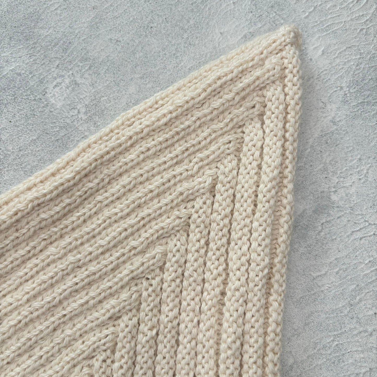 Bonnet Zipfelmütze, KU 45cm // gestrickt