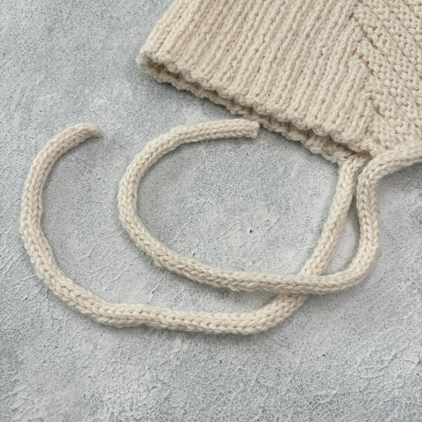 Bonnet Zipfelmütze, KU 45cm // gestrickt